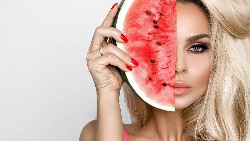 Маски для лица из арбуза. как правильно готовить и применять косметику из арбуза