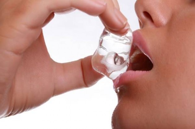 От чего появляются морщины в области рта?